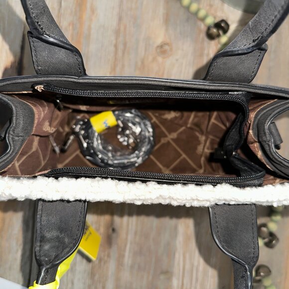 NWT Wrangler Aztec Tote with Sherpa Crossbody - Picture 3 of 4